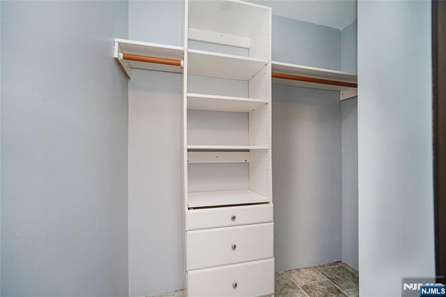 390 Gorge Road 402, Cliffside Park, NJ 07010