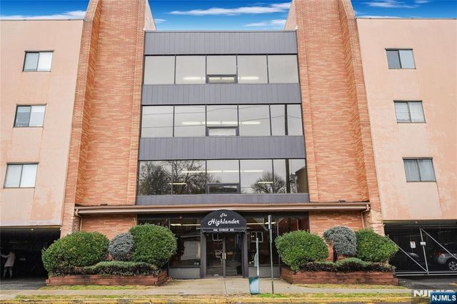 390 Gorge Road 402, Cliffside Park, NJ 07010