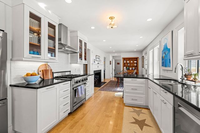 12 Bennett Street, Manchester, MA 01944