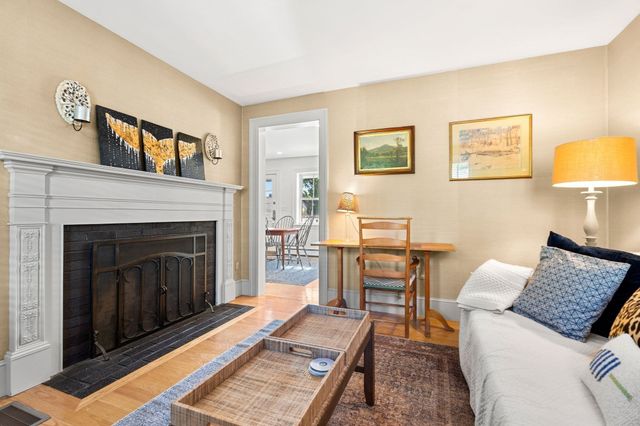 12 Bennett Street, Manchester, MA 01944