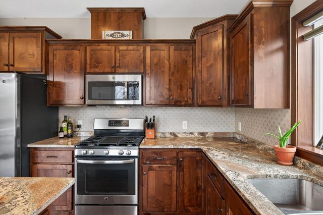 6951 170th Trail NW, Anoka, MN 55303