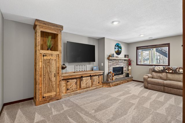 6951 170th Trail NW, Anoka, MN 55303