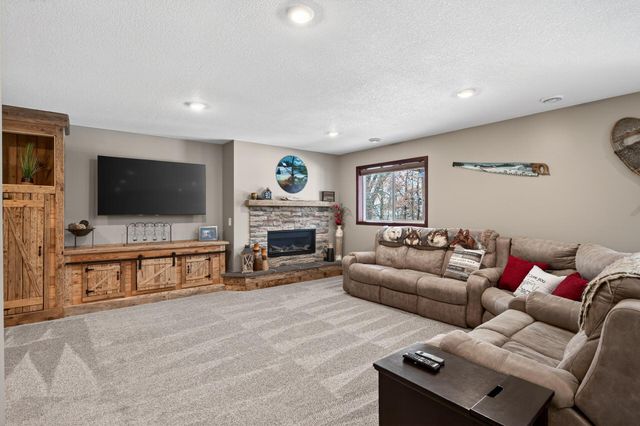 6951 170th Trail NW, Anoka, MN 55303