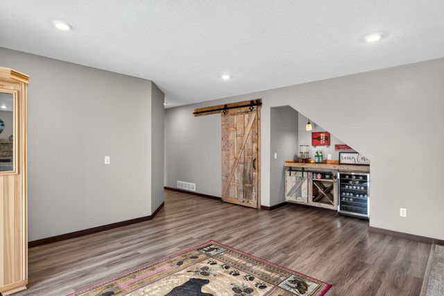 6951 170th Trail NW, Anoka, MN 55303