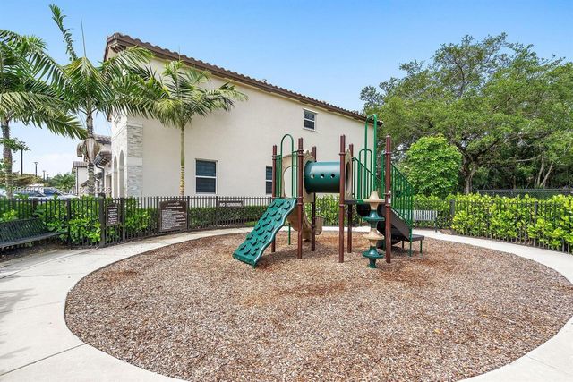 2691 NW 55th Way, Lauderhill, FL 33313