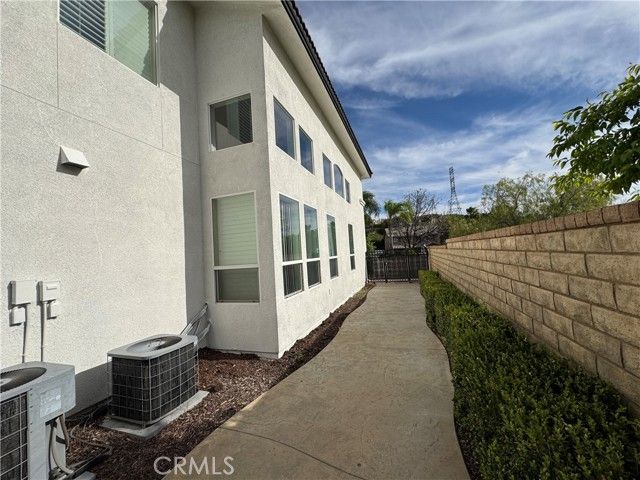 22219 Trinity Place, Saugus (santa Clarita), CA 91390