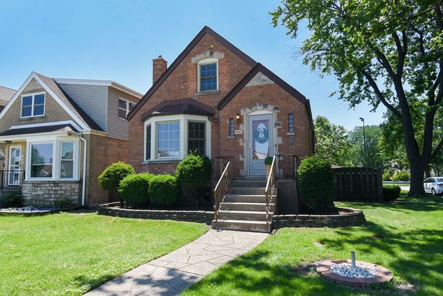7257 W Fitch Avenue, Chicago, IL 60631