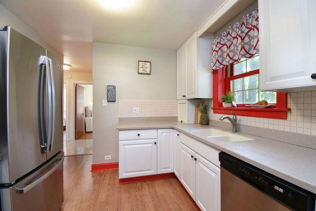 7257 W Fitch Avenue, Chicago, IL 60631