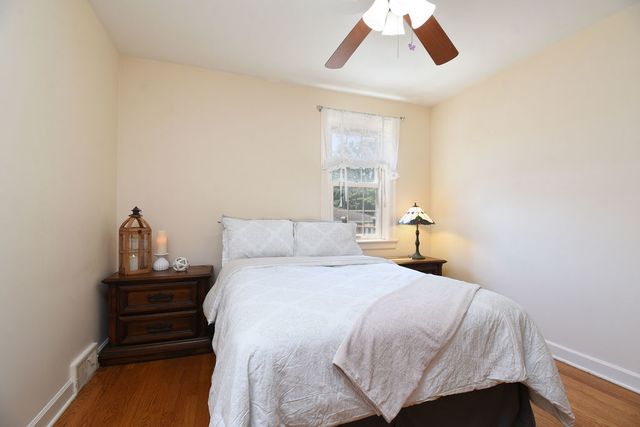 7257 W Fitch Avenue, Chicago, IL 60631