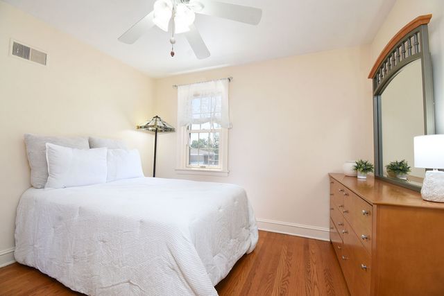 7257 W Fitch Avenue, Chicago, IL 60631