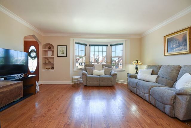 7257 W Fitch Avenue, Chicago, IL 60631