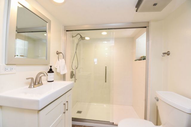 7257 W Fitch Avenue, Chicago, IL 60631