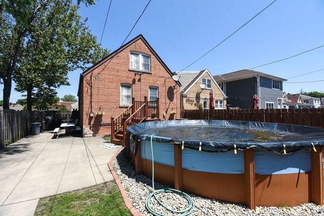 7257 W Fitch Avenue, Chicago, IL 60631