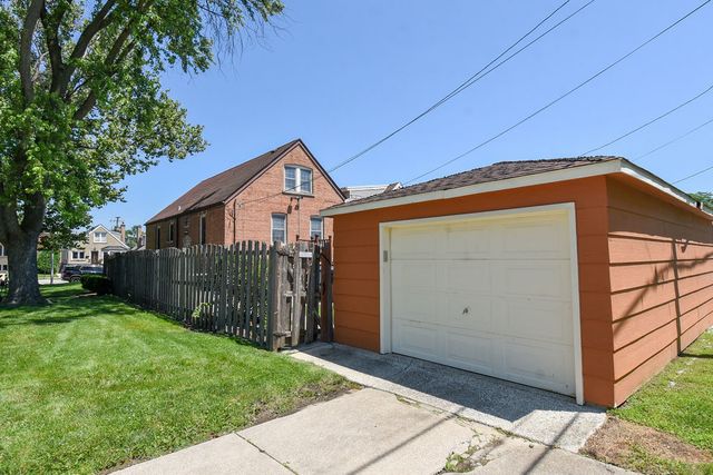 7257 W Fitch Avenue, Chicago, IL 60631