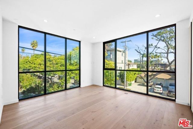 307 N Wilton Place 101, Los Angeles, CA 90004