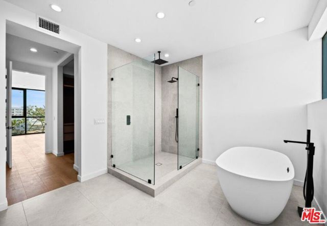 307 N Wilton Place 101, Los Angeles, CA 90004