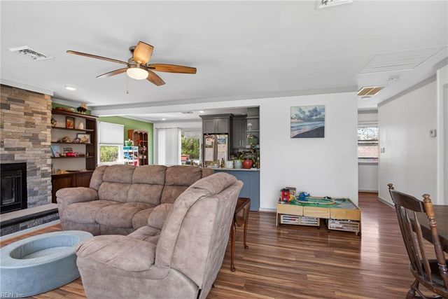 1309 Dandy Loop RD, Yorktown, VA 23692