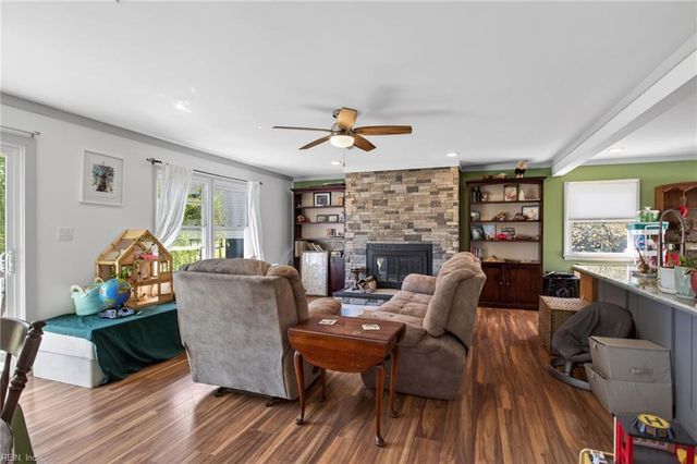 1309 Dandy Loop RD, Yorktown, VA 23692