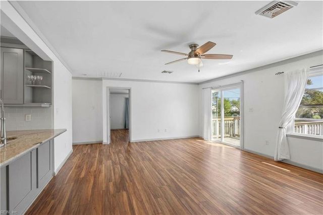 1309 Dandy Loop RD, Yorktown, VA 23692