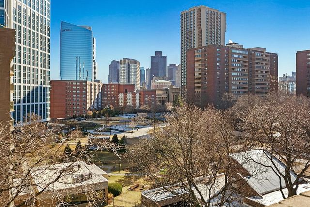 6 Whittier Pl 8F, Boston, MA 02114