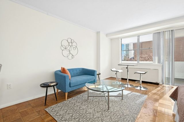 6 Whittier Pl 8F, Boston, MA 02114