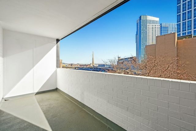 6 Whittier Pl 8F, Boston, MA 02114