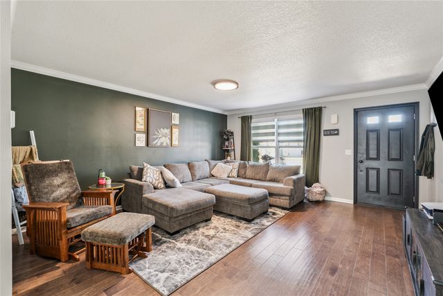 3401 Poplar Drive SW, Bondurant, IA 50035