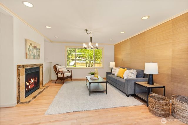 8320 188th Street SW, Edmonds, WA 98026