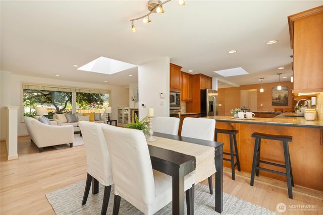 8320 188th Street SW, Edmonds, WA 98026