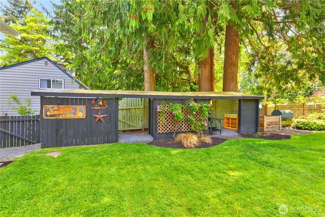 8320 188th Street SW, Edmonds, WA 98026