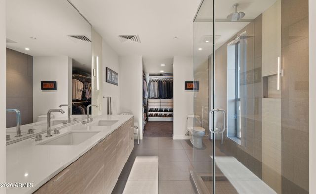 2300 E CAMPBELL Avenue 202, Phoenix, AZ 85016