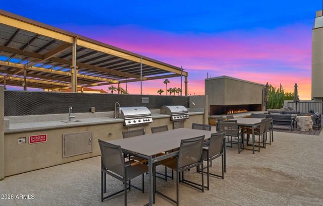2300 E CAMPBELL Avenue 202, Phoenix, AZ 85016