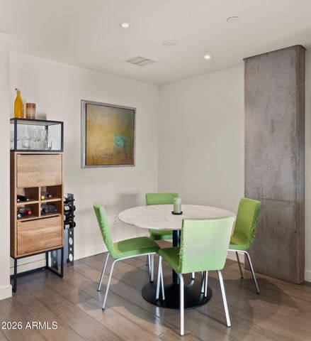 2300 E CAMPBELL Avenue 202, Phoenix, AZ 85016
