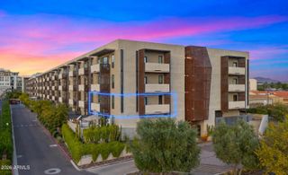 2300 E CAMPBELL Avenue 202, Phoenix, AZ 85016