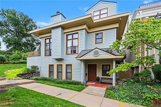 2941 Grand Avenue, Kansas City, MO 64108