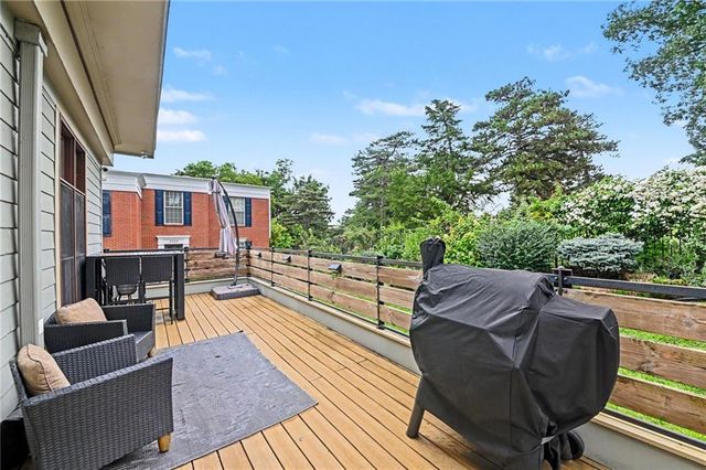 2941 Grand Avenue, Kansas City, MO 64108