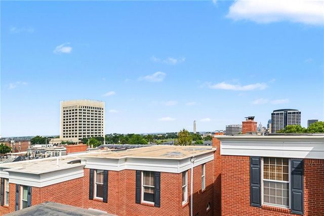 2941 Grand Avenue, Kansas City, MO 64108