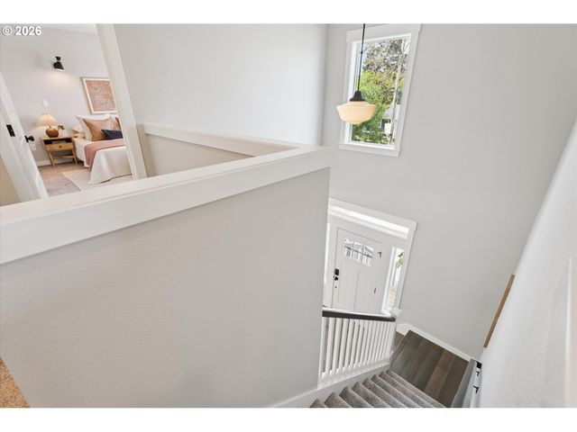 1430 Ne 72ND Ave, Portland, OR 97213