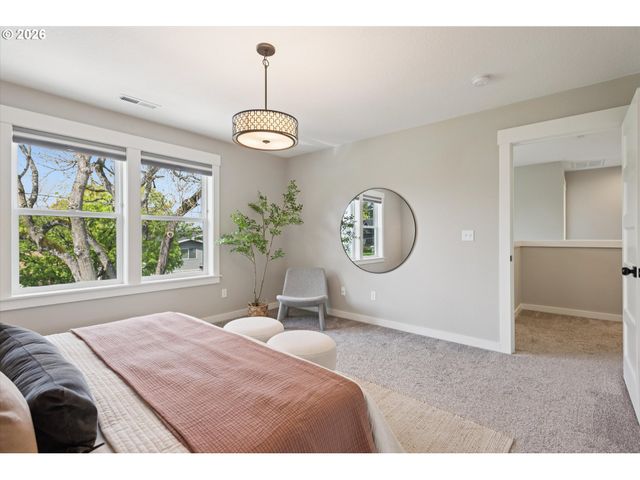 1430 Ne 72ND Ave, Portland, OR 97213