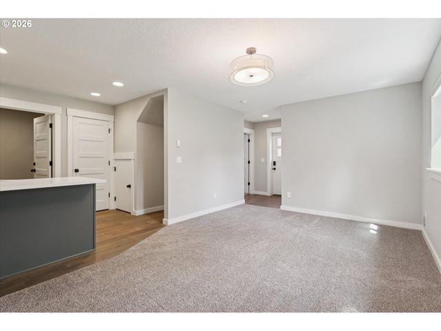 1430 Ne 72ND Ave, Portland, OR 97213