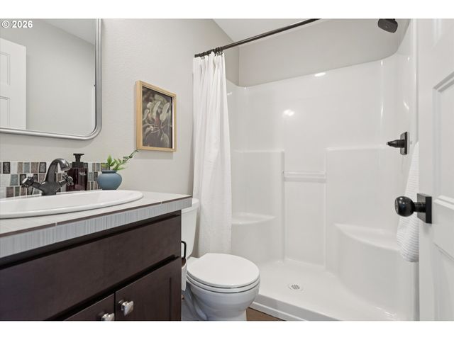 1430 Ne 72ND Ave, Portland, OR 97213