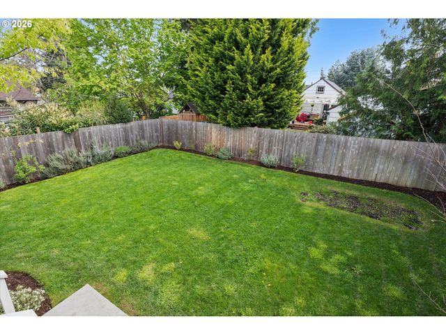 1430 Ne 72ND Ave, Portland, OR 97213