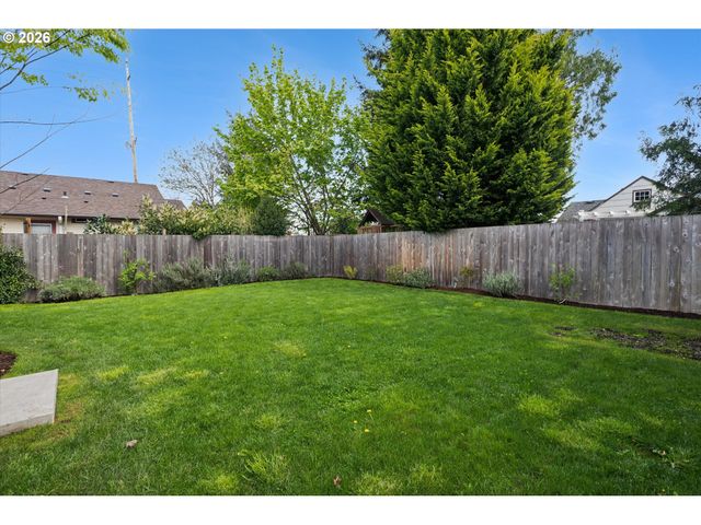 1430 Ne 72ND Ave, Portland, OR 97213