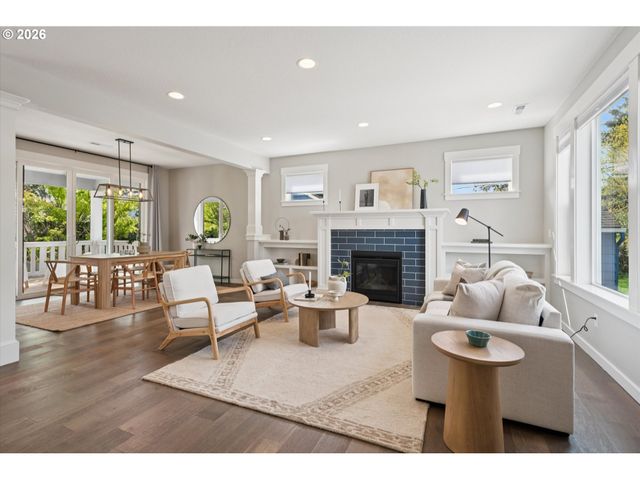 1430 Ne 72ND Ave, Portland, OR 97213