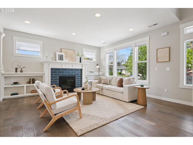 1430 Ne 72ND Ave, Portland, OR 97213