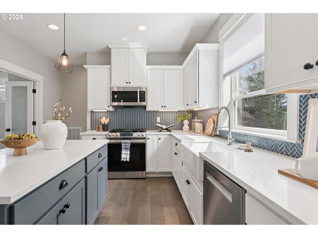 1430 Ne 72ND Ave, Portland, OR 97213