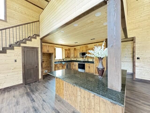 137 J A C Dr, Leesville, LA 71446