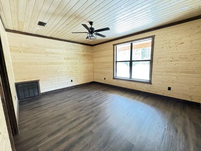 137 J A C Dr, Leesville, LA 71446