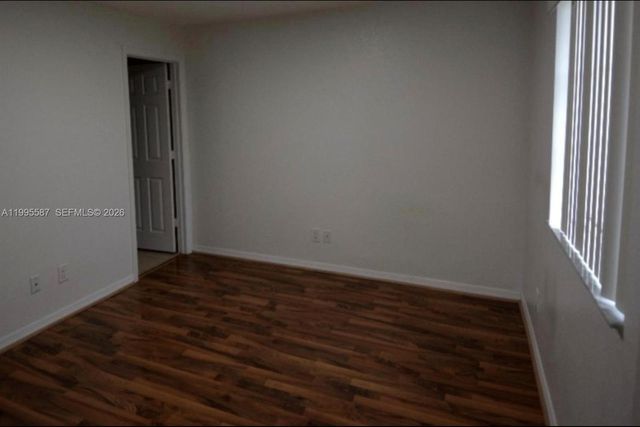 324 NE 3rd St D, Hallandale Beach, FL 33009