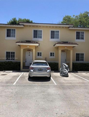 324 NE 3rd St D, Hallandale Beach, FL 33009